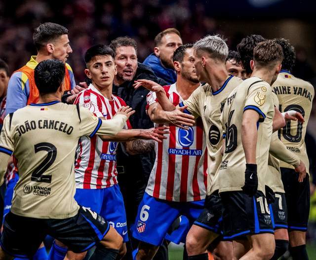 凌晨4点巴萨打响奇迹之战！5-0能翻盘 2大巨星回归 开启狂攻